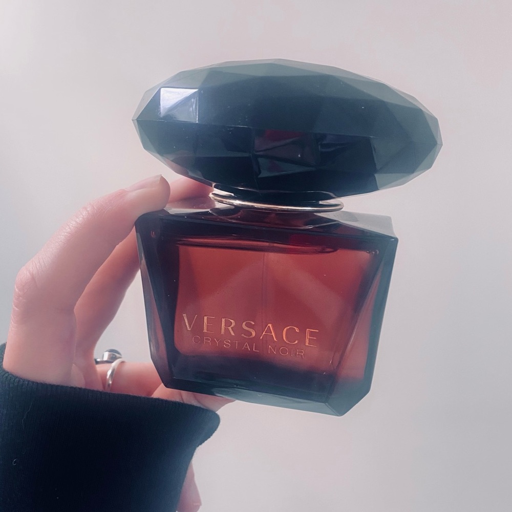 Versace Crystal Noir Perfume